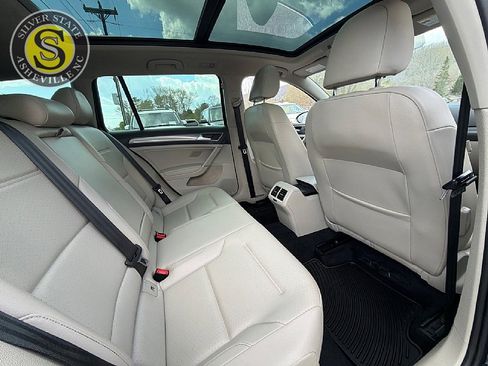 Used 2017 Volkswagen Golf Alltrack SE image 18