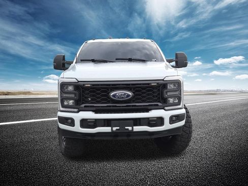 Used 2023 Ford F350 XLT w/ XLT Premium Package AWD/4WD image 16