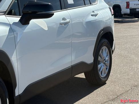 New 2026 Toyota Corolla Cross LE FWD image 10