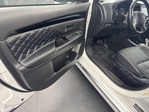 Used 2021 Mitsubishi Outlander GT AWD/4WD image 35