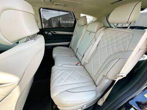 Certified 2025 Genesis GV80 3.5T Prestige image 17