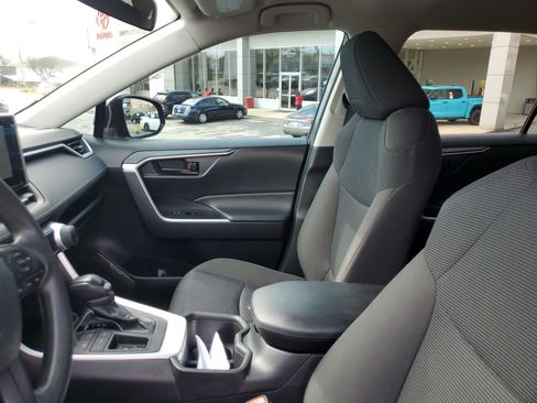 Used 2024 Toyota RAV4 LE image 17