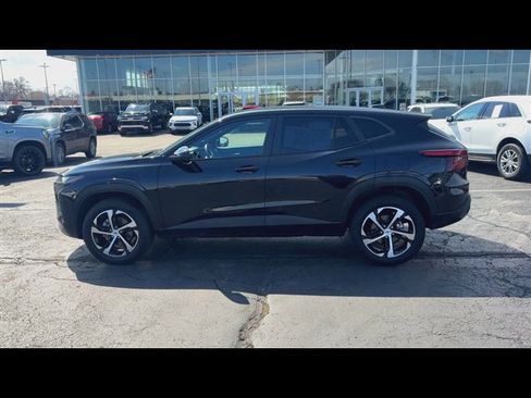 Used 2024 Chevrolet Trax RS w/ Driver Confidence Package image 5