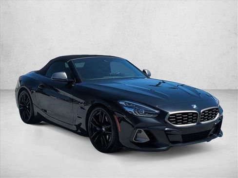 Certified 2023 BMW Z4 M40i w/ Premium Package RWD image 3