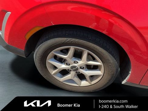 Certified 2024 Kia Soul LX w/ Option Group 015 FWD image 9
