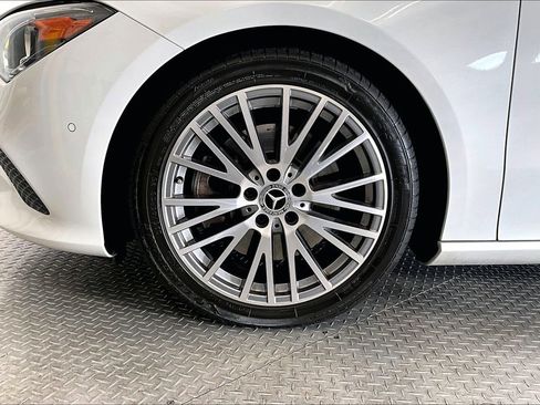 Used 2023 Mercedes-Benz CLA 250 4MATIC image 8