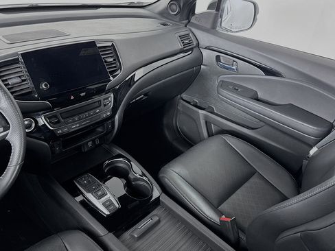 Certified 2019 Honda Passport Touring image 24