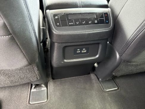 Used 2023 Nissan Pathfinder SV AWD/4WD image 16