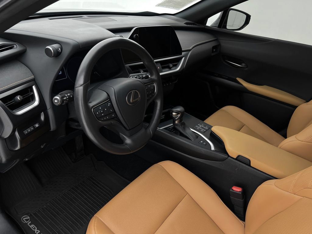 Used 2023 Lexus UX 250h AWD w/ Premium Package image 12