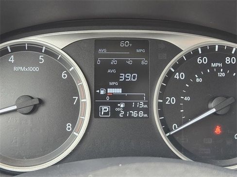 Used 2025 Nissan Versa S image 20