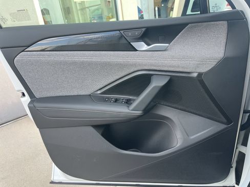 New 2026 Volkswagen Tiguan S FWD image 6