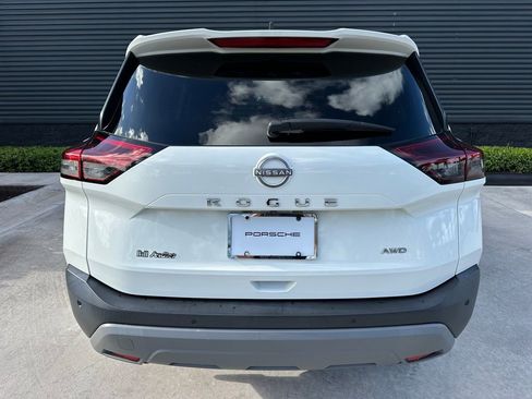 Used 2022 Nissan Rogue S image 12