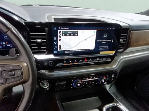 Used 2023 Chevrolet Silverado 1500 High Country w/ High Country Premium Package AWD/4WD image 17