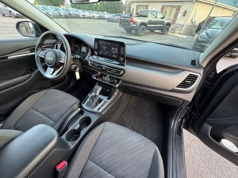 Used 2022 Kia Seltos LX AWD/4WD image 9