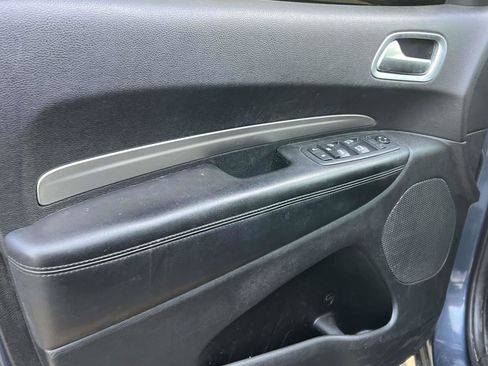 Used 2020 Dodge Durango SXT image 24