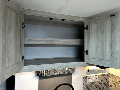 Used 2023 Ford E-450 and Econoline 450 Super Duty w/ Motorhome Prep Package image 27