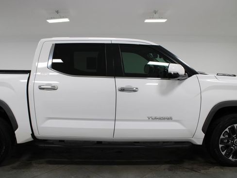 Used 2024 Toyota Tundra Limited AWD/4WD image 12