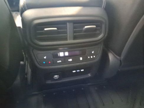 Used 2024 Honda Pilot Elite image 18