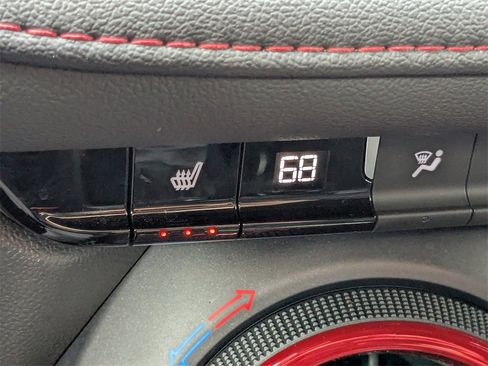 Certified 2025 Chevrolet Blazer RS image 19