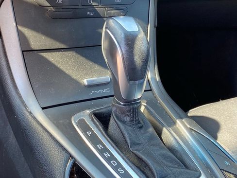 Used 2016 Ford Edge SE FWD image 8
