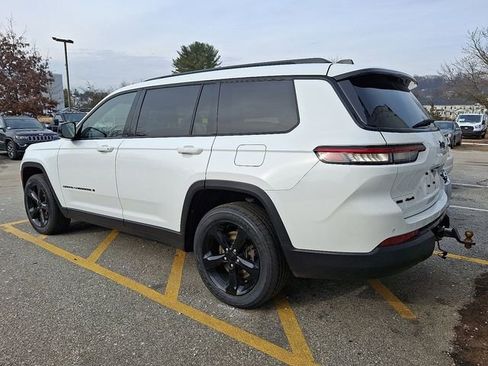 Used 2021 Jeep Grand Cherokee L Laredo image 6