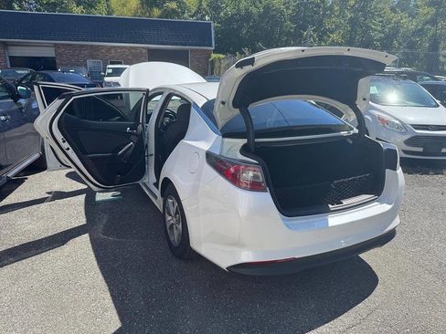 Used 2015 Kia Optima LX image 9