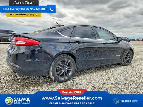 Used 2018 Ford Fusion SE w/ Equipment Group 601A FWD image 4