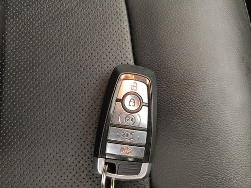 Used 2018 Ford Explorer Limited AWD/4WD image 32