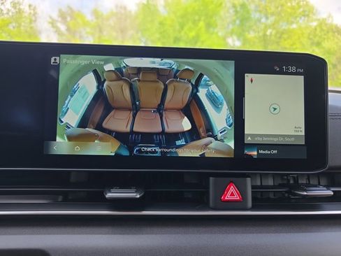 New 2026 Kia Carnival EX FWD image 15