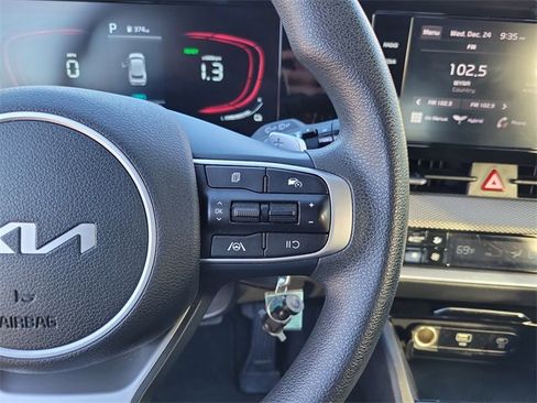 Used 2023 Kia Sportage LX image 18