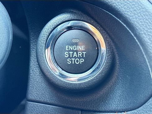 Used 2020 Subaru Crosstrek 2.0i Premium w/ Moonroof Package 2 image 19