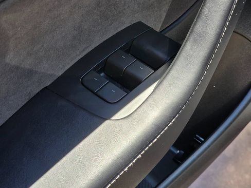 Used 2023 Tesla Model 3 Standard Range RWD image 29