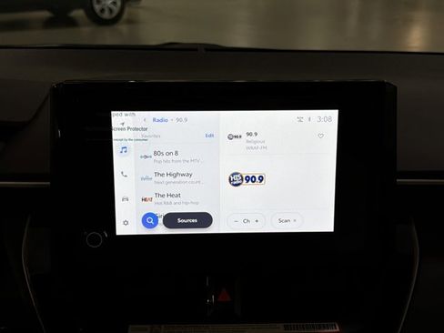 Used 2026 Toyota Corolla LE image 31