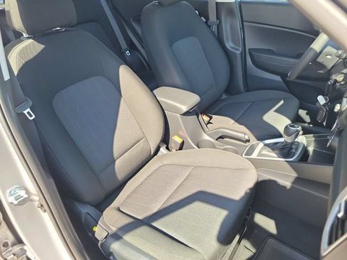 Certified 2026 Hyundai Venue SE FWD image 19