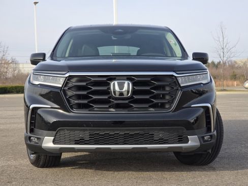 Used 2025 Honda Pilot EX-L image 12