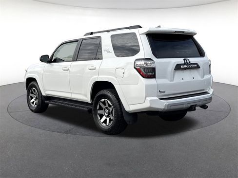 Used 2019 Toyota 4Runner TRD Off-Road Premium image 3