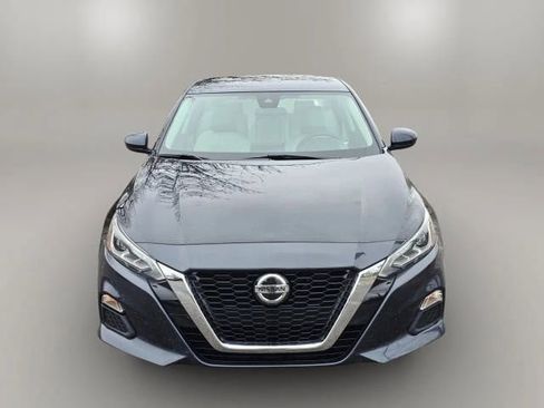 Used 2021 Nissan Altima 2.5 SV image 2