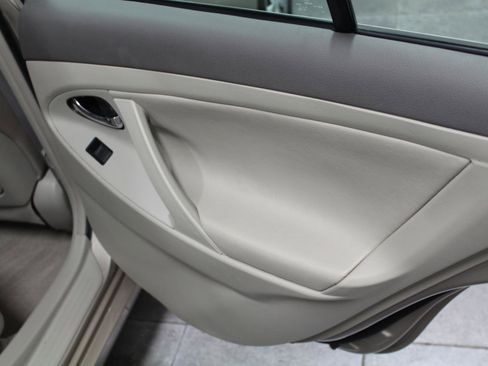 Used 2009 Toyota Camry image 21