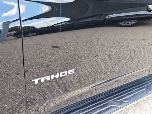Used 2025 Chevrolet Tahoe LT RWD image 11