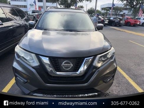 Used 2017 Nissan Rogue SL w/ SL Premium Package FWD image 1