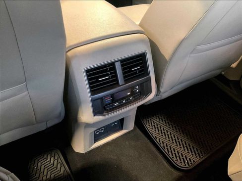 Used 2019 Volkswagen Atlas SEL AWD/4WD image 34
