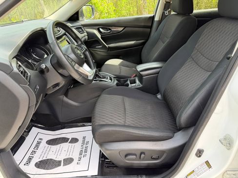 Used 2018 Nissan Rogue SV AWD/4WD image 16