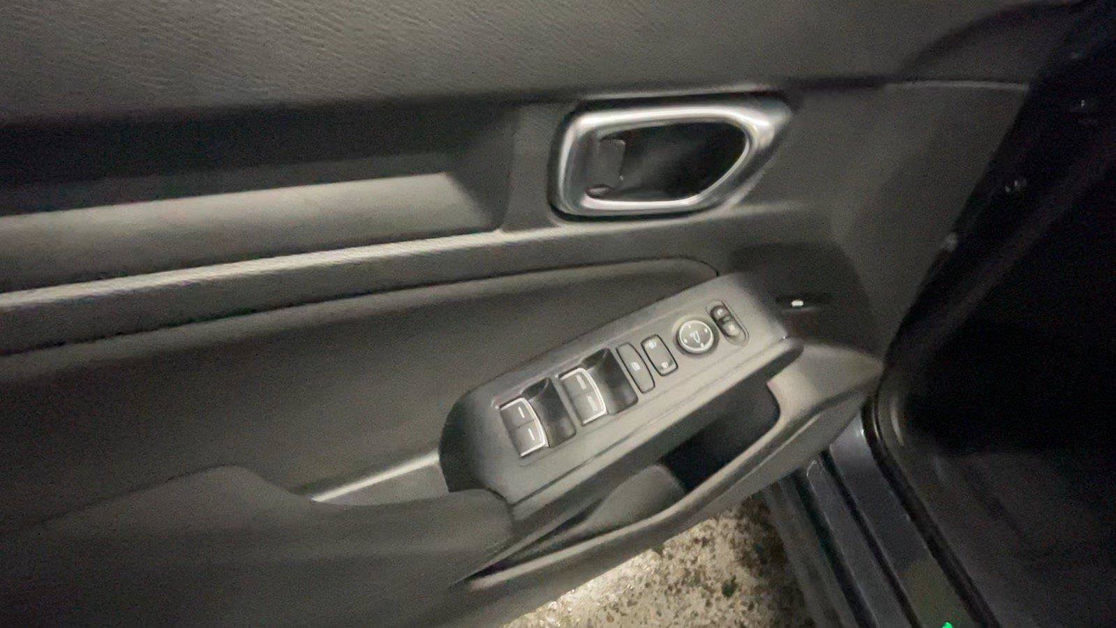 Used 2023 Honda Civic Sport image 32