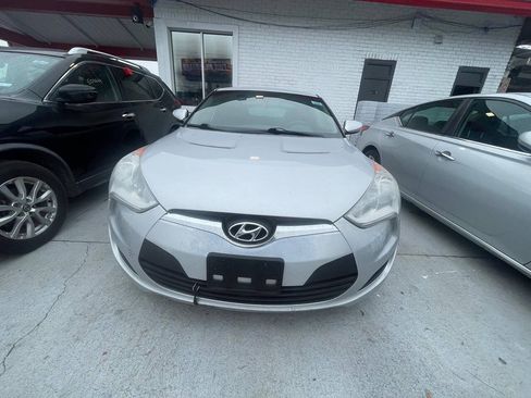 Used 2014 Hyundai Veloster FWD image 1