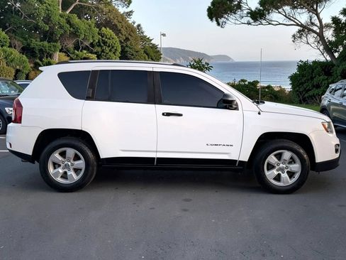 Used 2017 Jeep Compass Sport FWD image 7