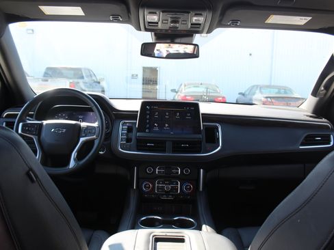 Used 2023 Chevrolet Tahoe Z71 w/ Z71 Off-Road Package image 17