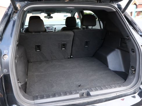 Used 2022 Chevrolet Equinox LT FWD image 21