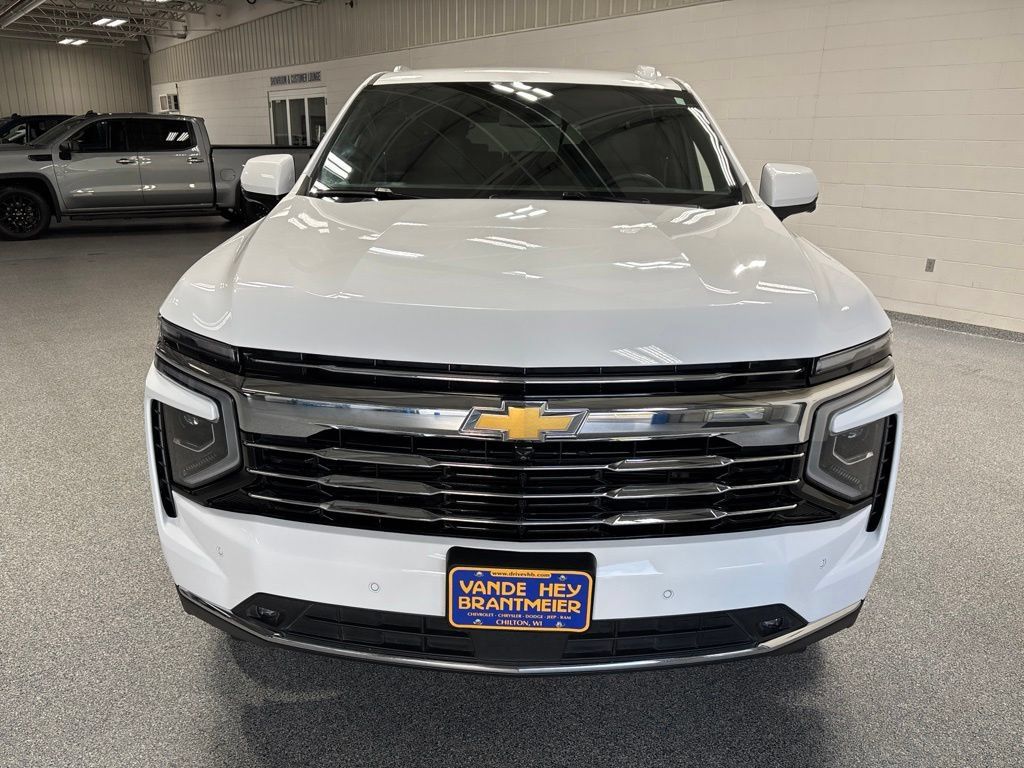Used 2026 Chevrolet Suburban LT w/ Comfort Package AWD/4WD image 2