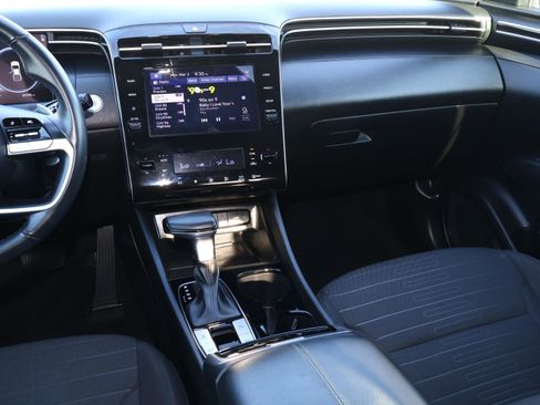 Used 2022 Hyundai Santa Cruz SEL Premium image 13