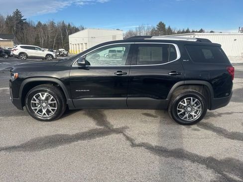 Used 2023 GMC Acadia SLT image 3